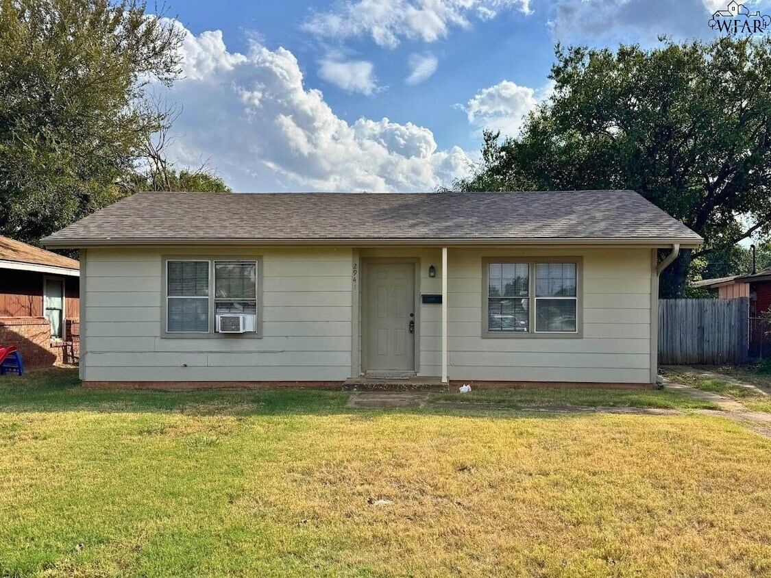 Foto principal - 2941 Stearns Ave