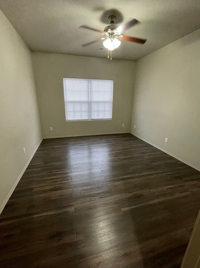 Foto del edificio - 3105 S Waterview Ln