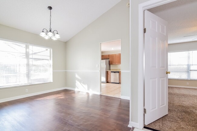 Foto del edificio - 1228 Tuxford Dr