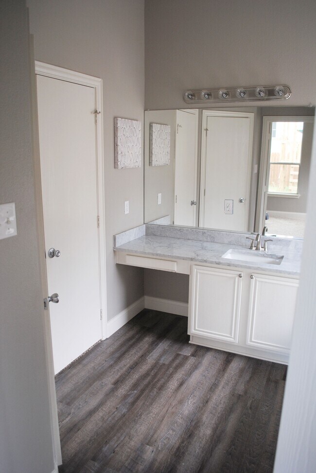 Master Bath - 341 Port O Conner Dr