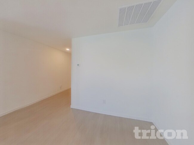 Building Photo - 1636 Baugh St