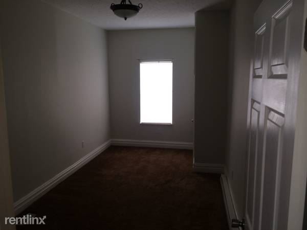 Building Photo - 2 br, 1 bath Apartment - 1530 3rd Ave Apt 1