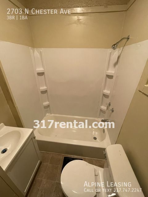 Foto del edificio - 3/1 with 2-car garage/workshop combo (has ...