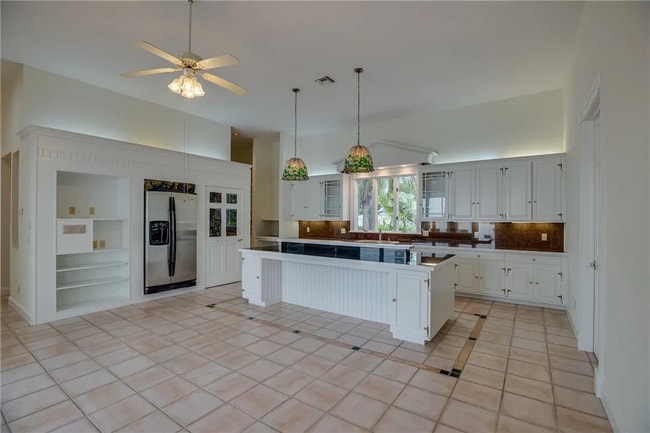 Photo - 8414 Poinciana Pl House