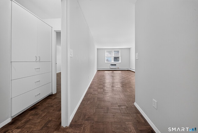 Photo - 140 Grove St (Stamford, CT) Apartment