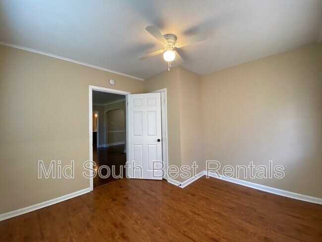 Building Photo - 989 Brower St