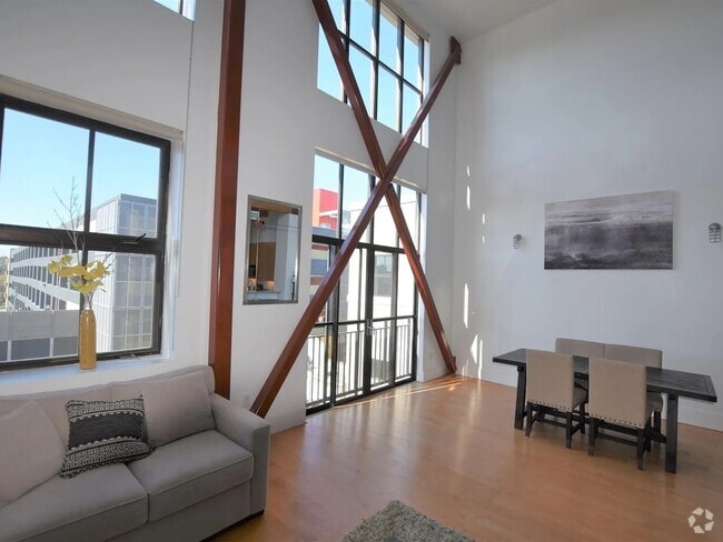 Building Photo - 333 Santana Row