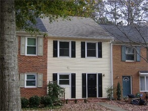 Building Photo - 608 Twin Brooks Way SE