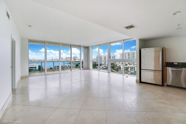 Building Photo - Spacious 3-Bedroom Bayfront Residence in North Bay Village