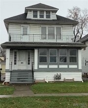 Building Photo - 42 Lincoln Blvd