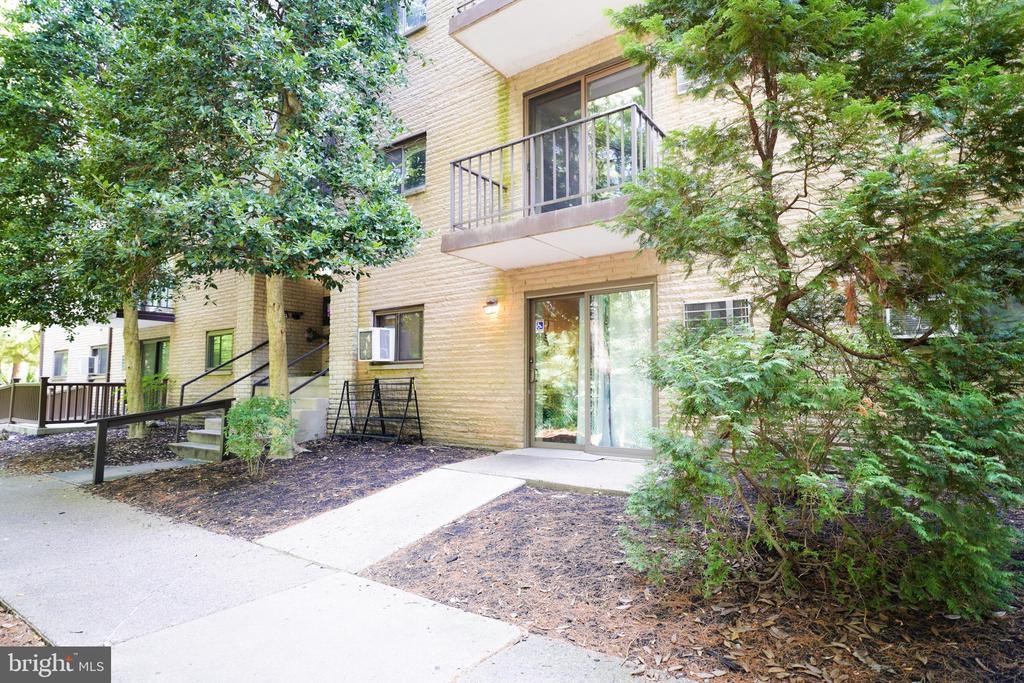 Primary Photo - 400 Glendale Rd