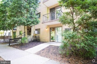Building Photo - 400 Glendale Rd