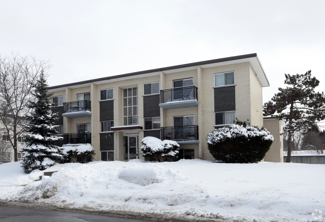 Photo principale - 93 Westwood Dr