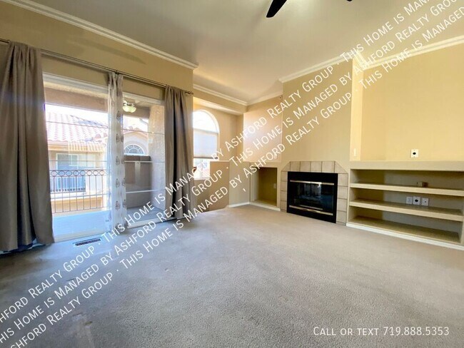Foto del edificio - 1450 Courtyard Heights