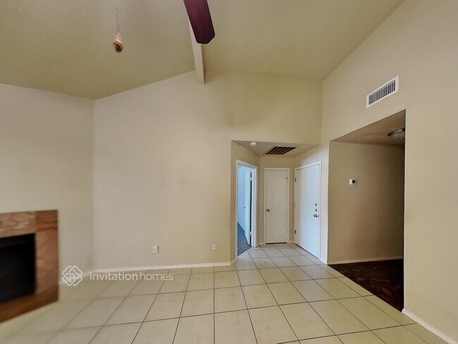 Foto del edificio - 10059 Spotted Horse Dr