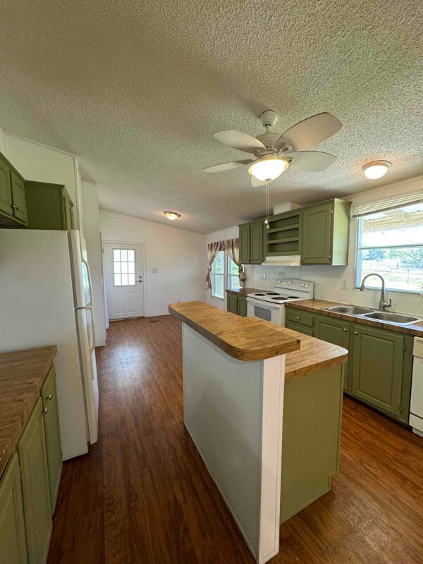 Foto del edificio - 836 Bluestem Dr