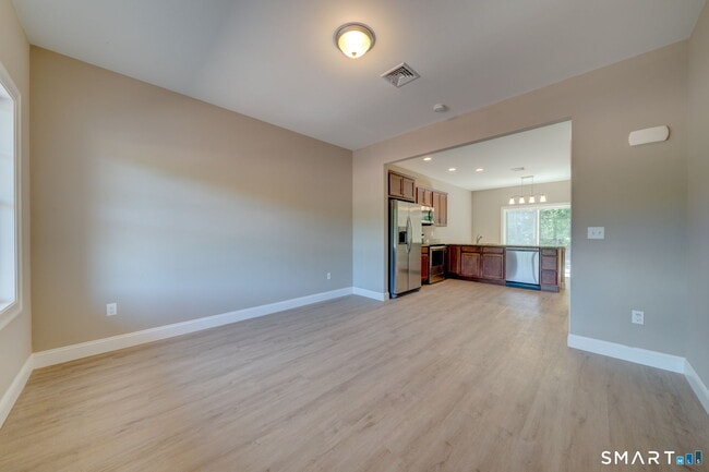 Foto del edificio - 37 Hunters Ln