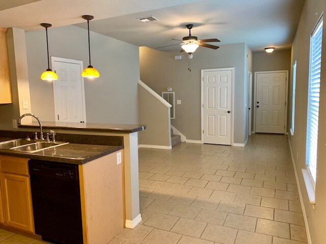 Foto del edificio - 2005 Azlin Pl