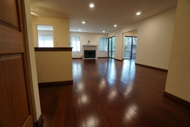 Foto del edificio - 6237 Trinity Dr