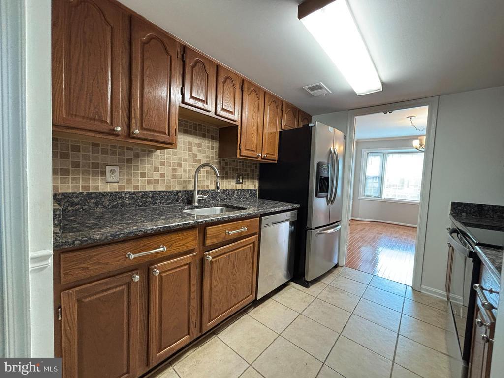 Primary Photo - 12700 Inverness Way