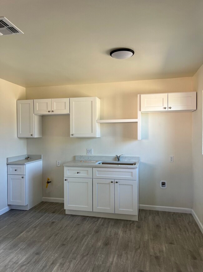 Foto del edificio - 4859 E Waverly St