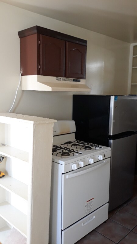 Foto del edificio - 5921 Hooper Ave.