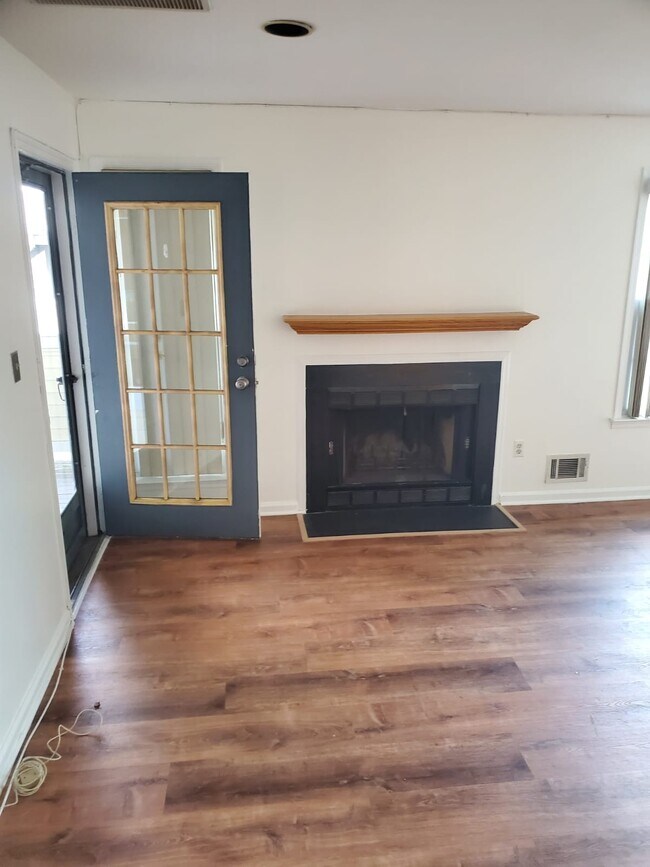 Foto del edificio - 551 Clubhouse Ct