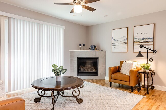 Building Photo - Estates at Langley Cove