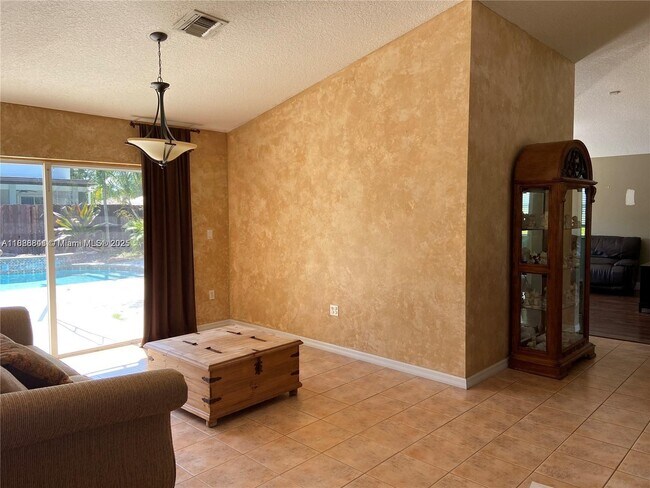 Foto del edificio - 18121 SW 152nd Ct