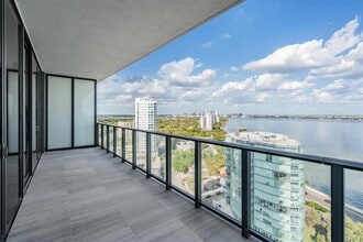 Building Photo - 3015 S Ysabella Ave