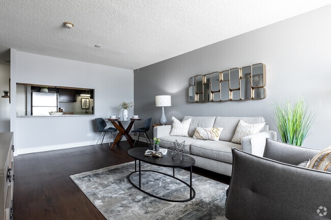 1BR, 1BA - 677SF - Dining/Living Room - Hancock Square at Arlington Station
