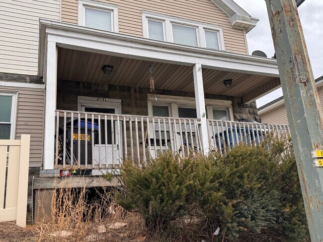 Foto del edificio - 2385 Main St