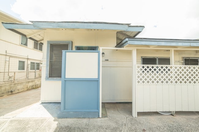 Front Building - 730 Piikoi St