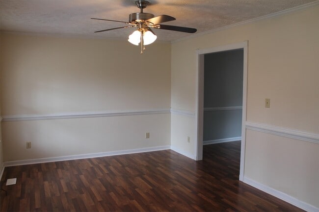 Building Photo - 141 Hawksworth Pl