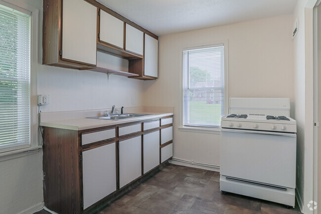 2 BR, 1 BA - Kitchen - Stewarts Glen & Ravine