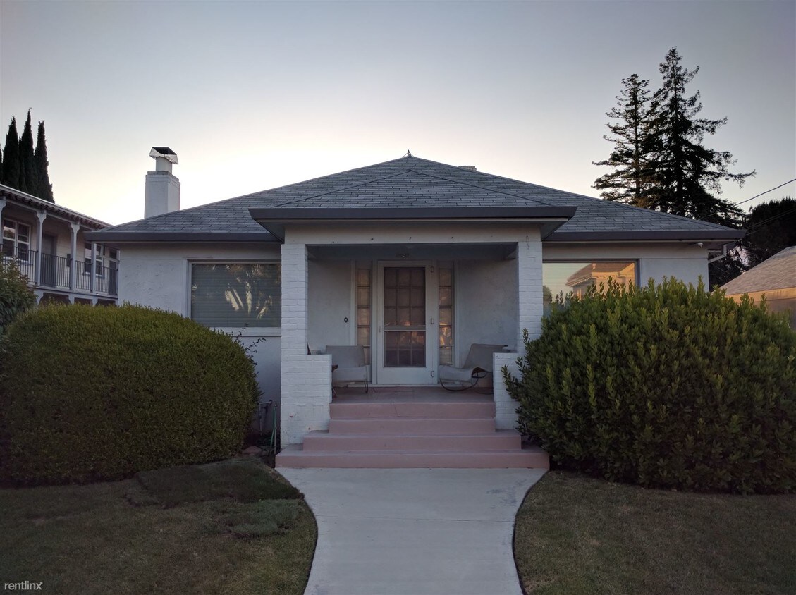 Primary Photo - 660 Live Oak Ave