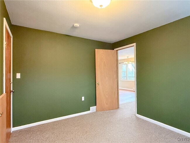 Foto del edificio - 2653 W Seneca Turnpike