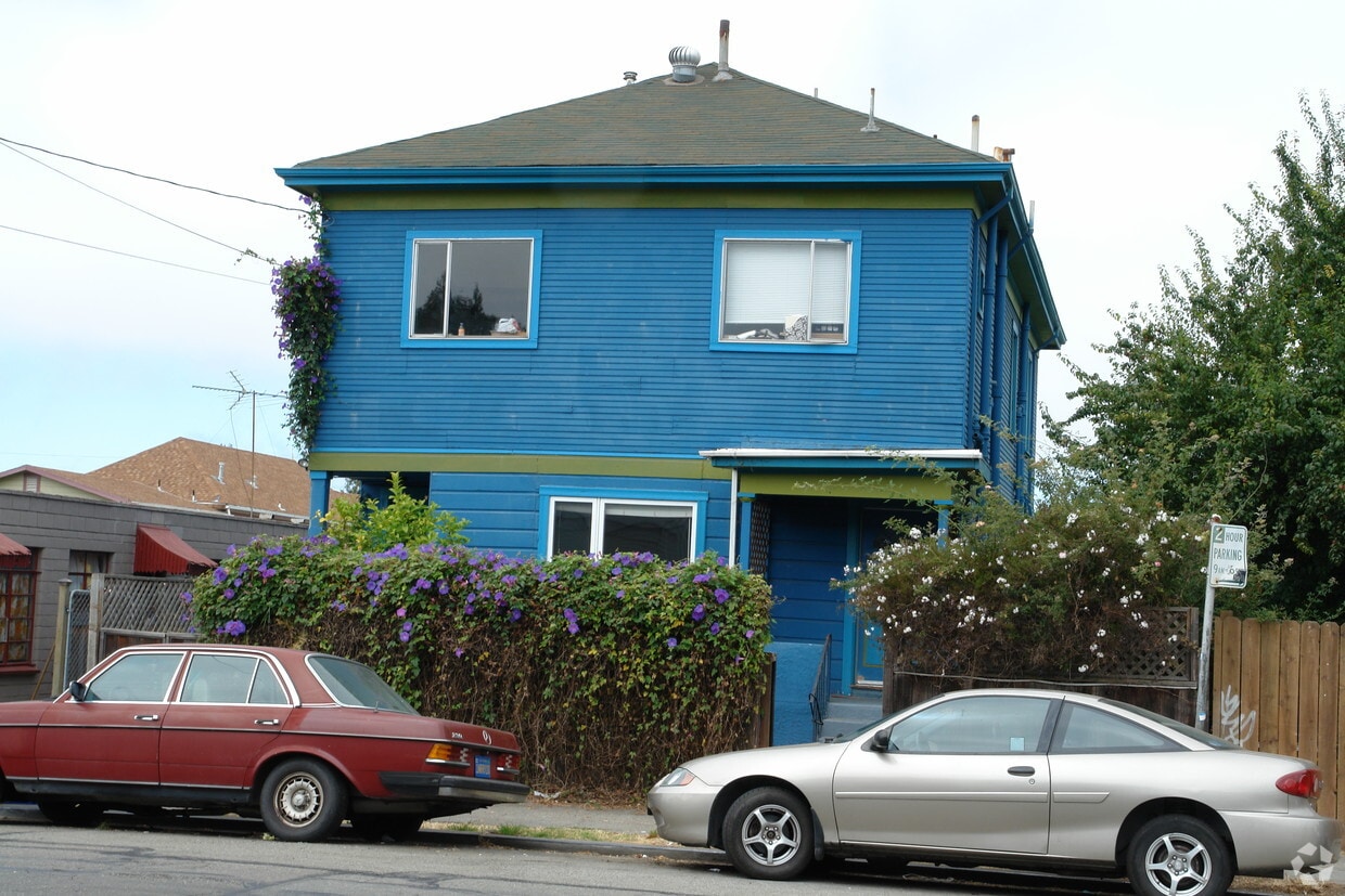 Building Photo - 3206-3208 Shattuck Ave