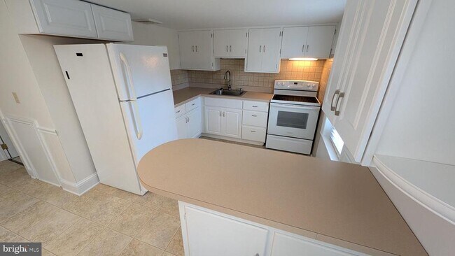 Foto del edificio - 302 Leidy Rd