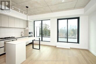 Building Photo - 1720 Bayview Ave