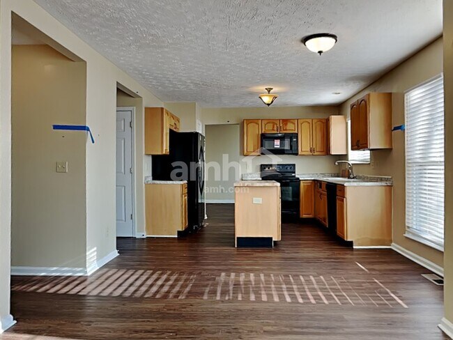 Foto del edificio - 25 Thorne Hill Dr