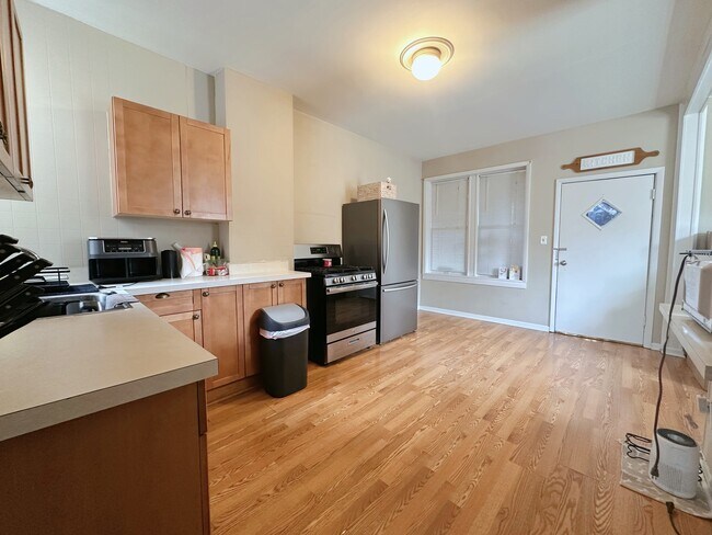 Foto del edificio - 3347 S Emerald Ave
