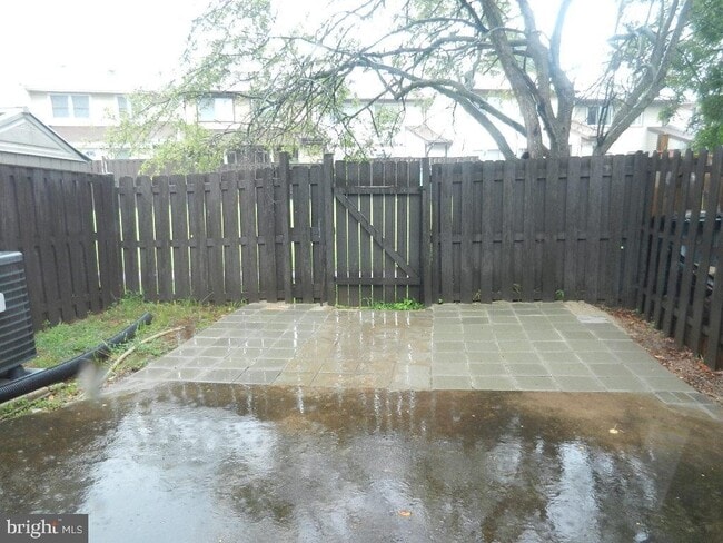 Building Photo - 781 Sugarland Run Dr