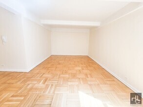 Building Photo - Modern Elegance on Grand Concourse