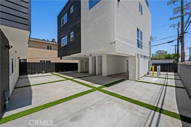 Building Photo - 5214 Auckland Ave