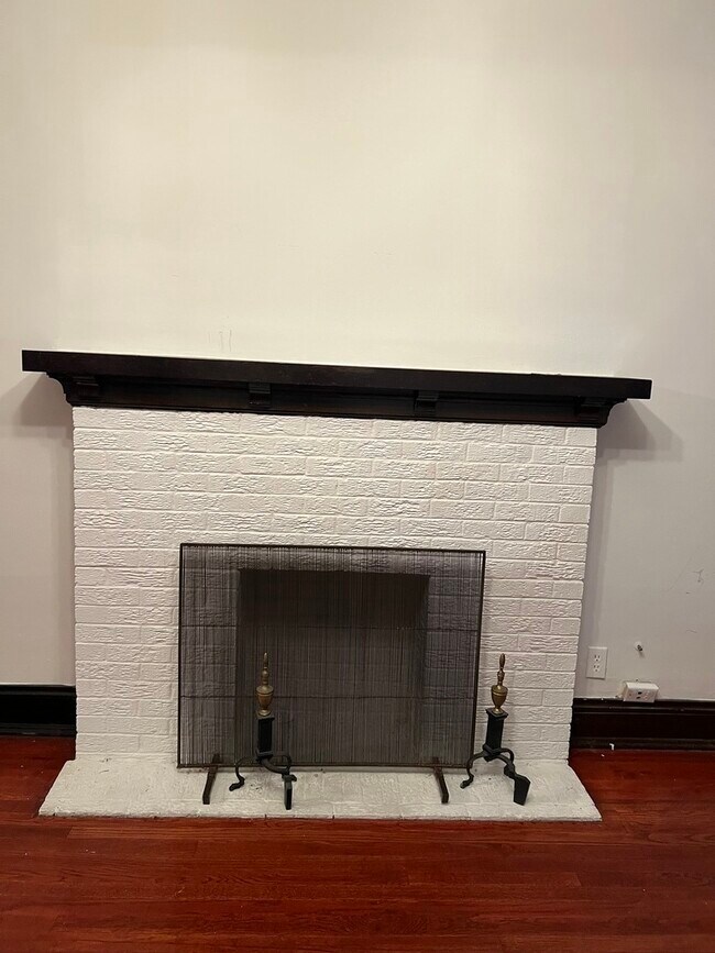 Foto del edificio - 4839 N Claremont Ave