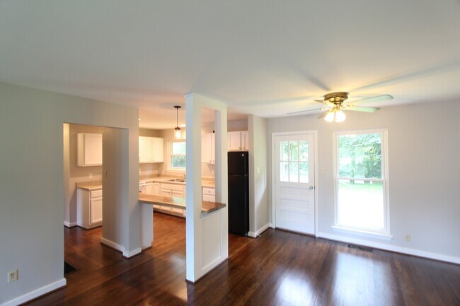 Foto del edificio - Adorable 3BR 2BA Home in Cahaba Heights - Vestavia Schools!!