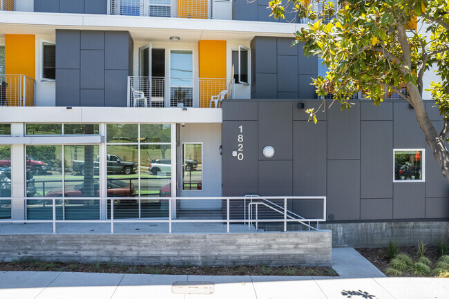 Building Photo - Greenway Meadows