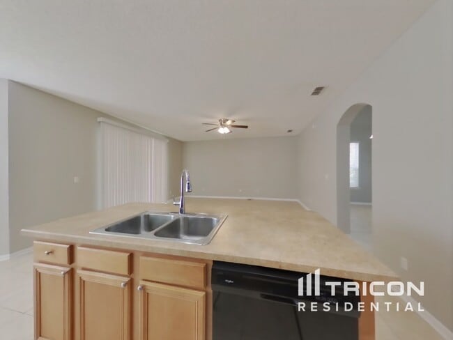 Building Photo - 3571 Live Oak Hollow Dr