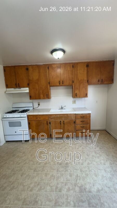Building Photo - 512 E Myrtle Ave